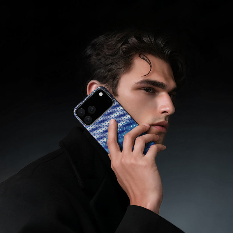 Kevlar Magnetic Circle  Case ( iPhone 17 Pro Max Blue )